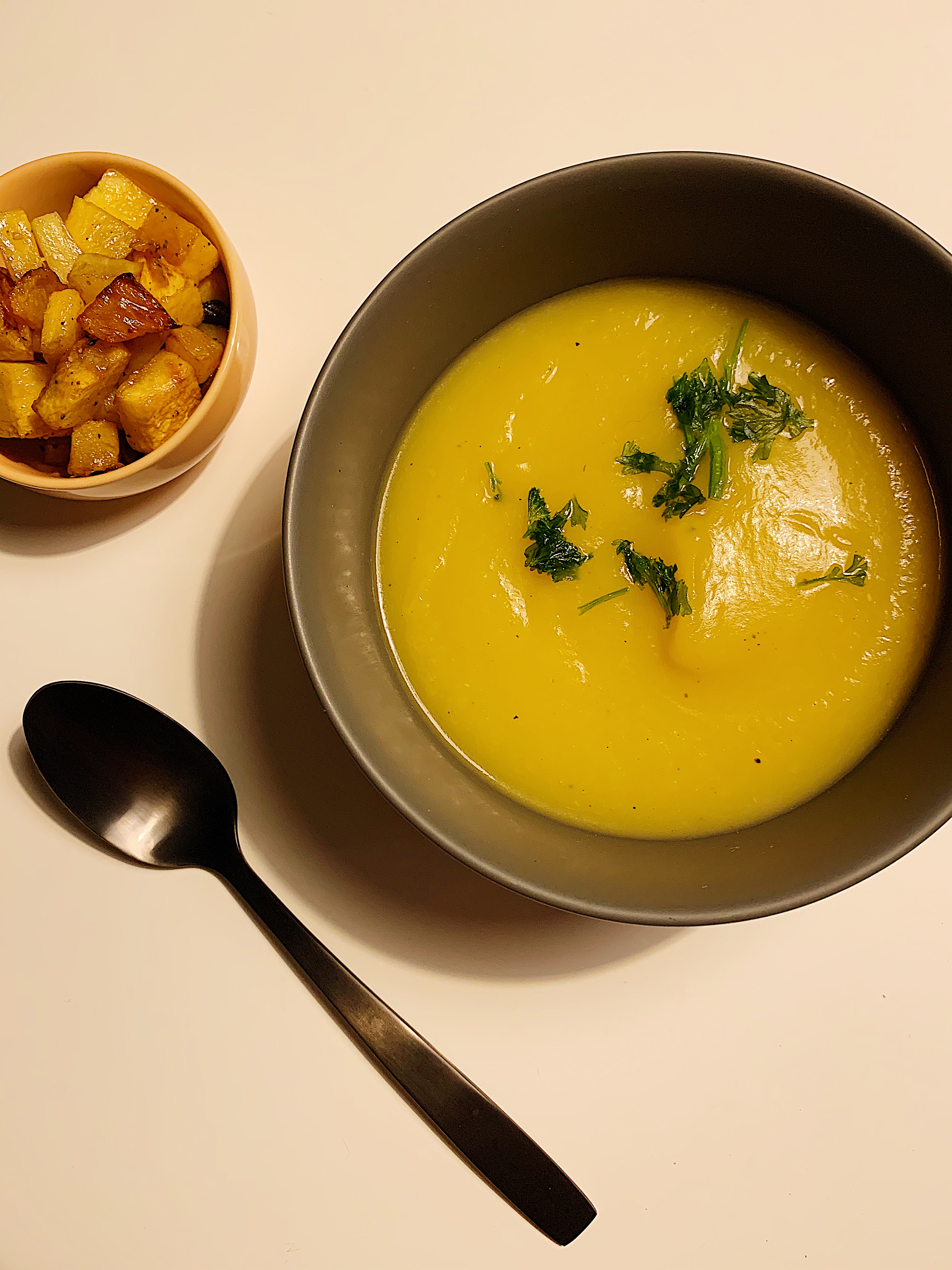 Potage aux pommes et à la courge Butternut