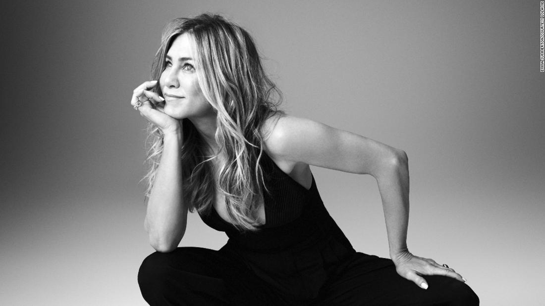 Jennifer Aniston lance LolaVie, sa marque de cosmétiques - Les Zackardises Jennifer Aniston lance LolaVie, sa marque de cosmétiques