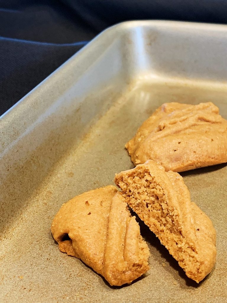 Biscuits au beurre d'arachide naturel et gingembre