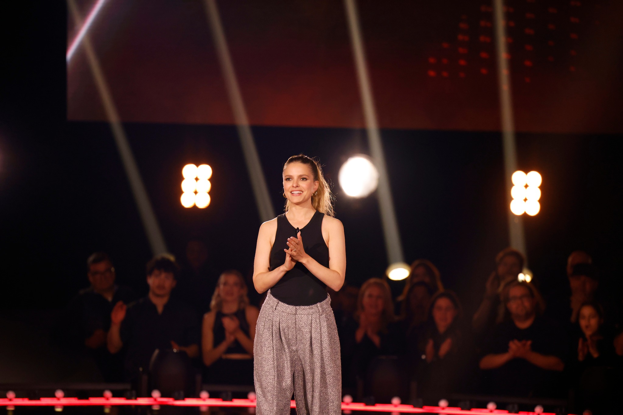 Sarah-Jeanne Labrosse / Révolution